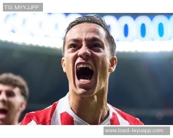 罗马计划引援至少两名前锋齐尔克泽与拉斯帕多里在目标名单内